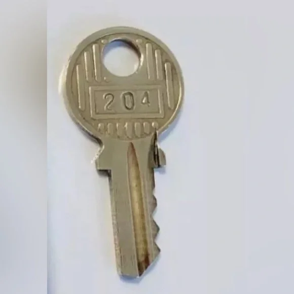 AUTHENTIC Rare 204 Louis Vuitton Lock and key with LV keychain and necklaces! - Picture 16 of 16